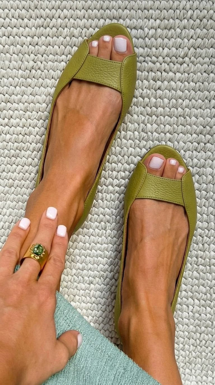 ADELINA | Gold Comfort Chic Sandals