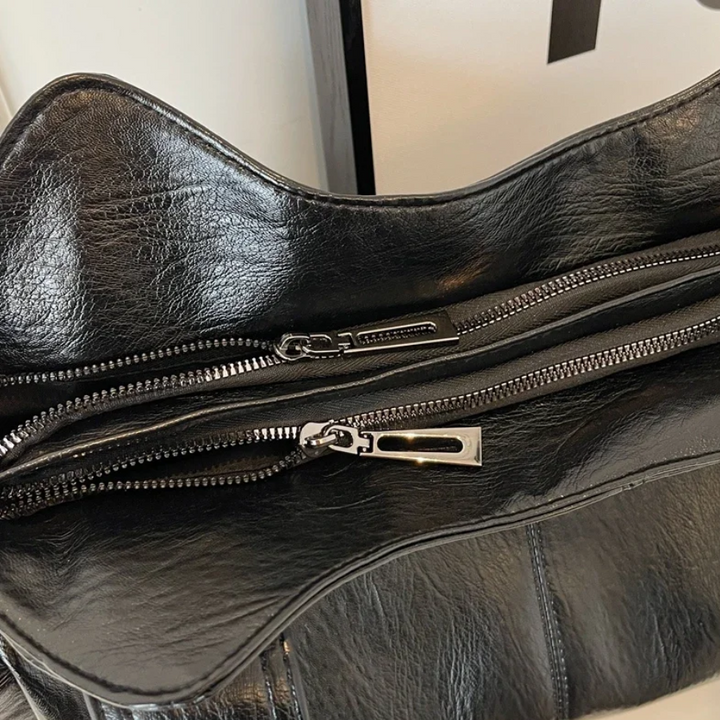 Isabella | Dakota Shoulder Bag