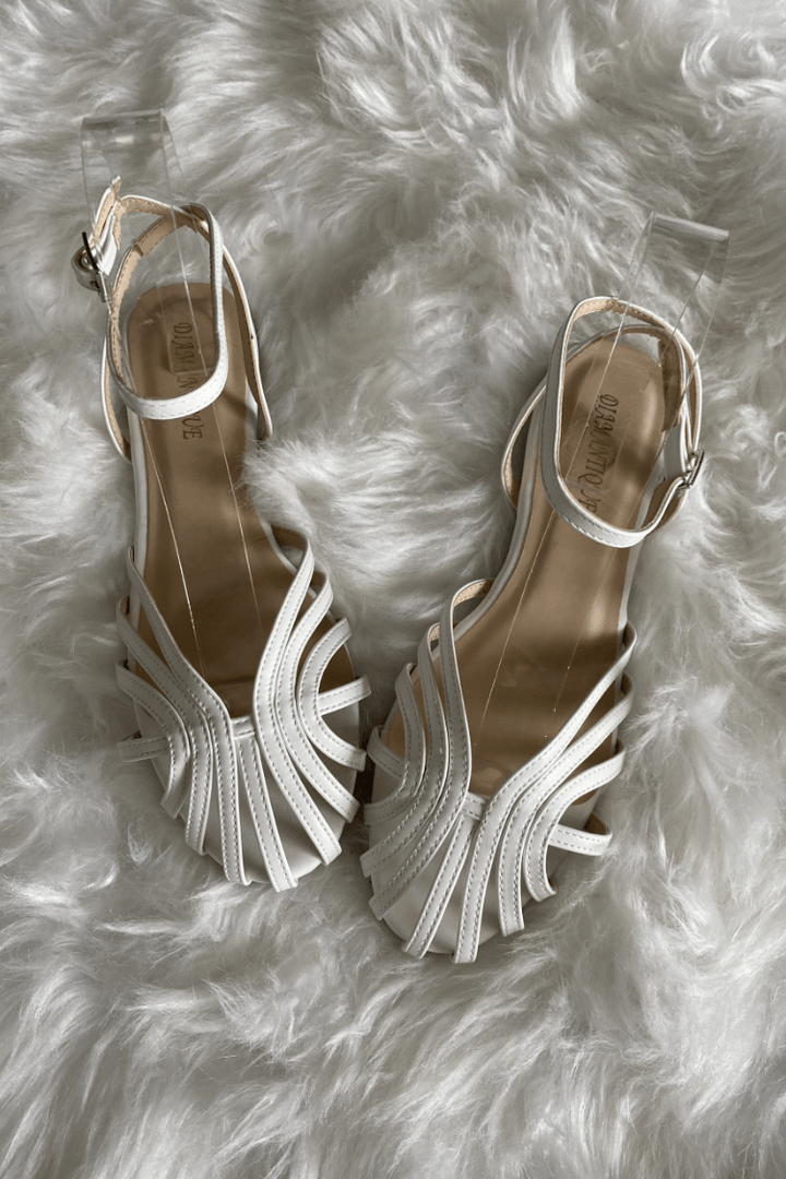VITTORIA | Gold Sandals with Jewelry